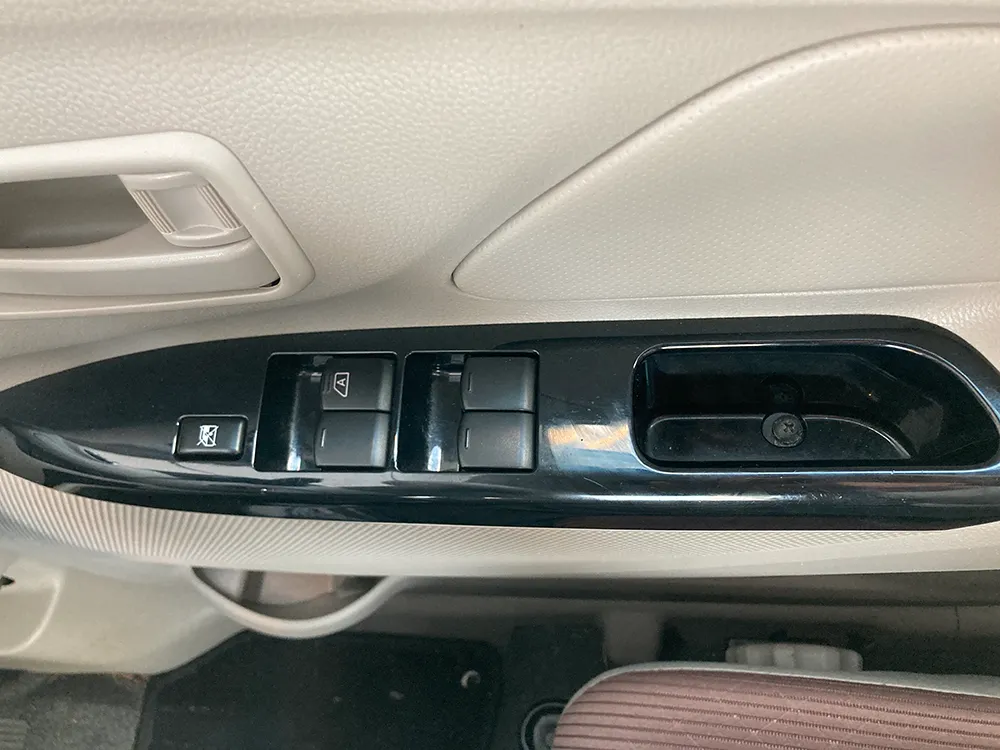 ミツビシ　ekワゴン M 画像28