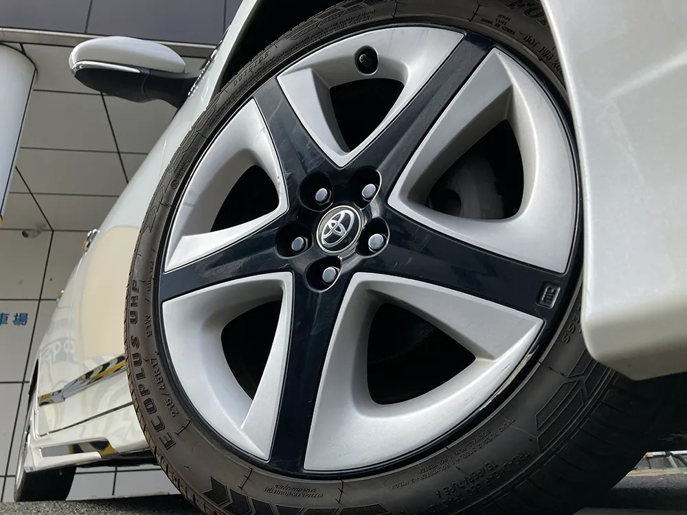 トヨタ　プリウス Sツーリング 画像9