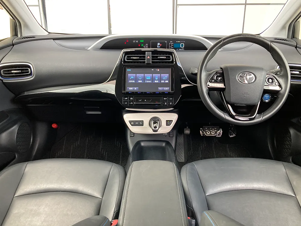 トヨタ　プリウス Sツーリング 画像19