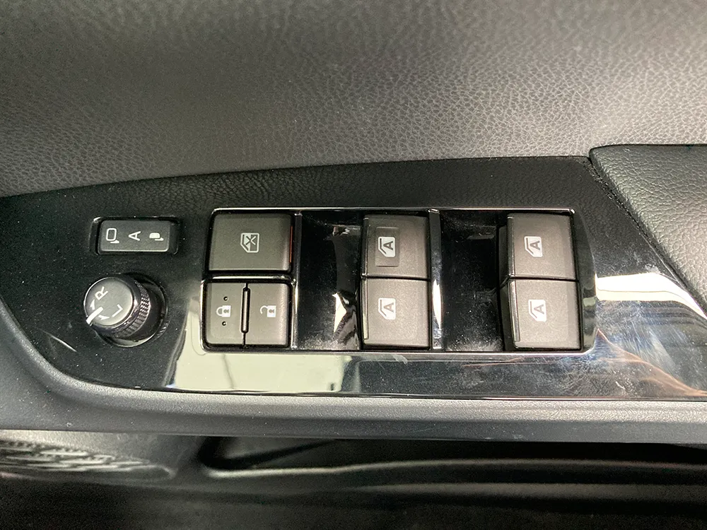 トヨタ　プリウス Sツーリング 画像33