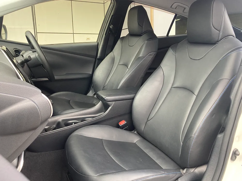 トヨタ　プリウス Sツーリング 画像11