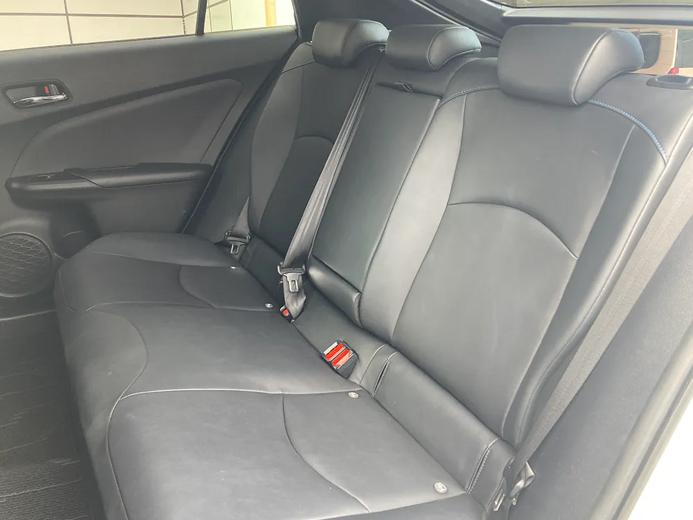 トヨタ　プリウス Sツーリング 画像13