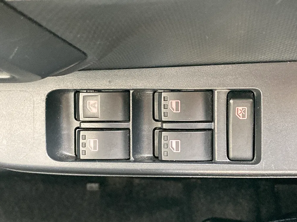 ダイハツ　ミライース L 画像26