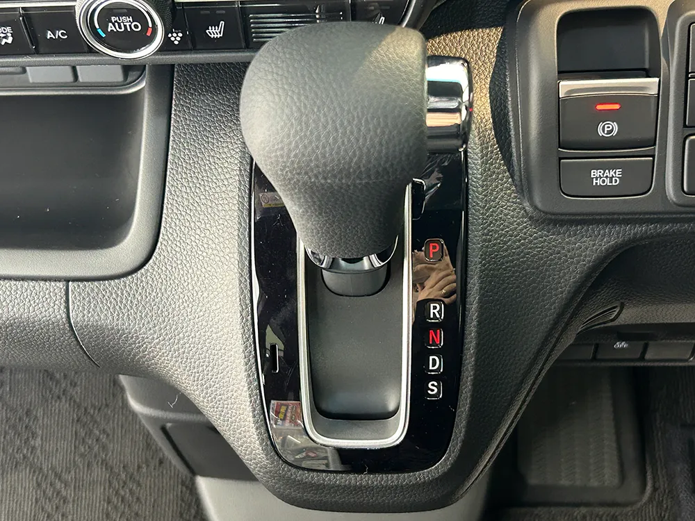 ホンダ　N-BOXカスタム G・L 画像36