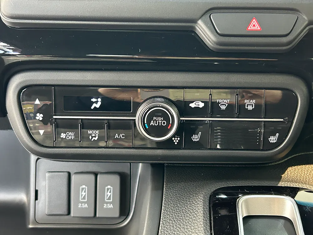 ホンダ　N-BOXカスタム G・L 画像37