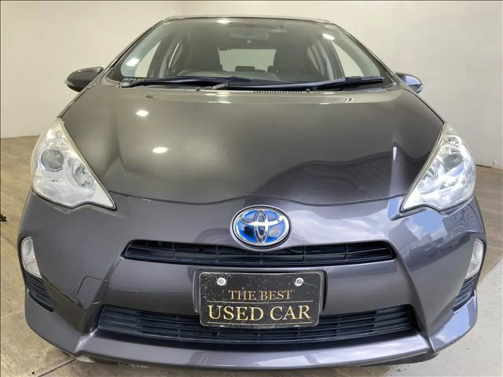 トヨタ　アクア G 画像2