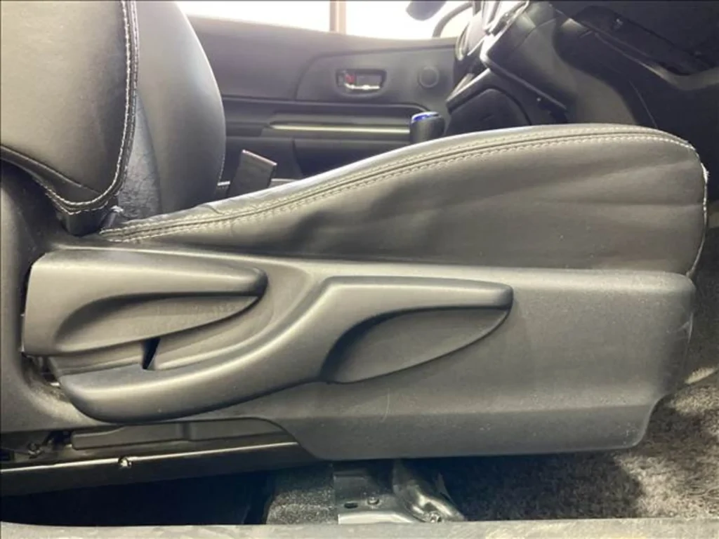 トヨタ　アクア G 画像21