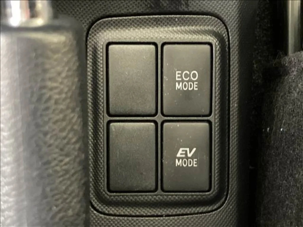 トヨタ　アクア G 画像25