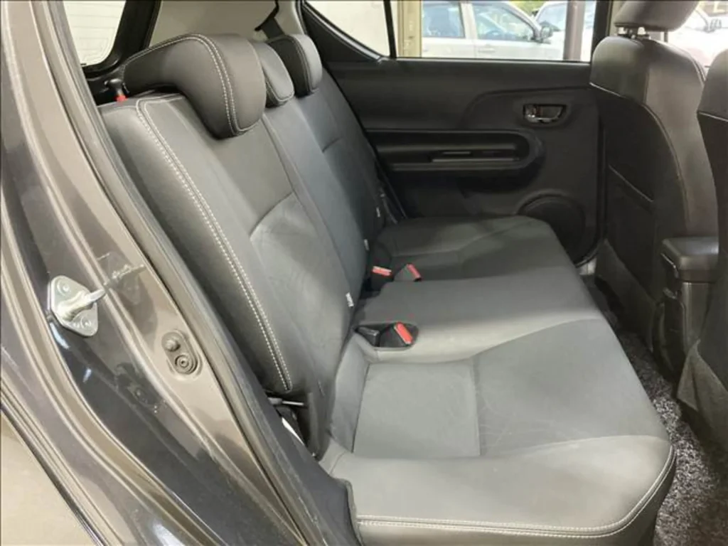 トヨタ　アクア G 画像35