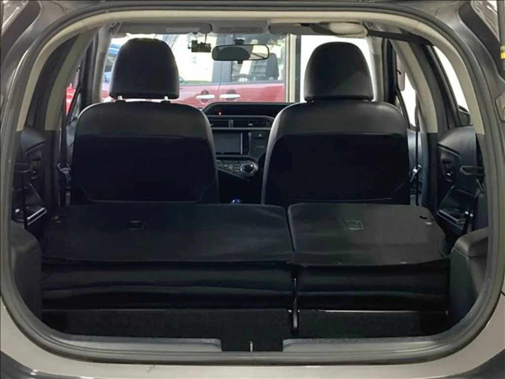 トヨタ　アクア G 画像38